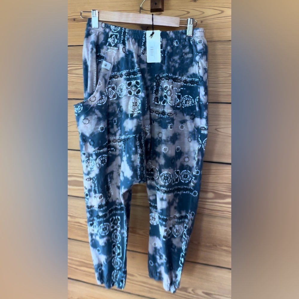 Free Shipping! Jaded Gypsy Bandana Pants, NWT